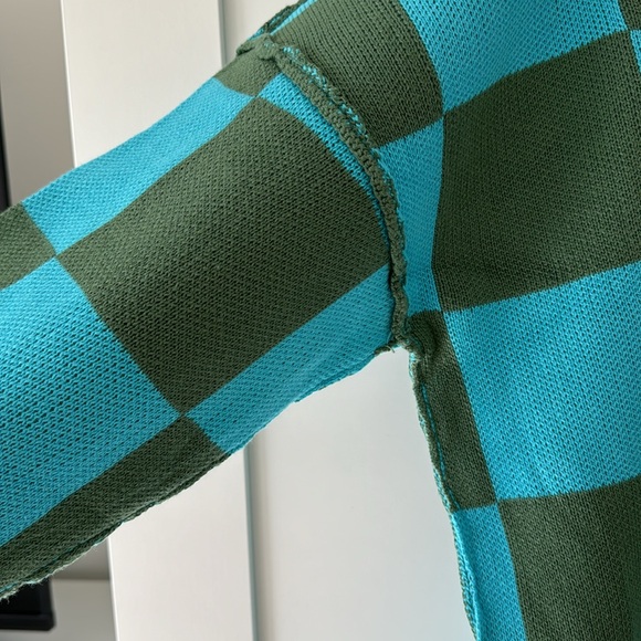 Never worn sweater from Amazon - Picture 2 of 3